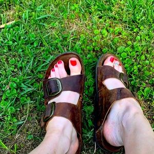 RESERVED 🙃 Birkenstock like leather sandals